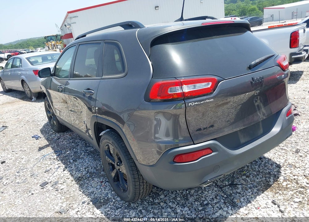 2018 JEEP CHEROKEE LATITUDE 4X4 VIN: 1C4PJMCB8JD568944