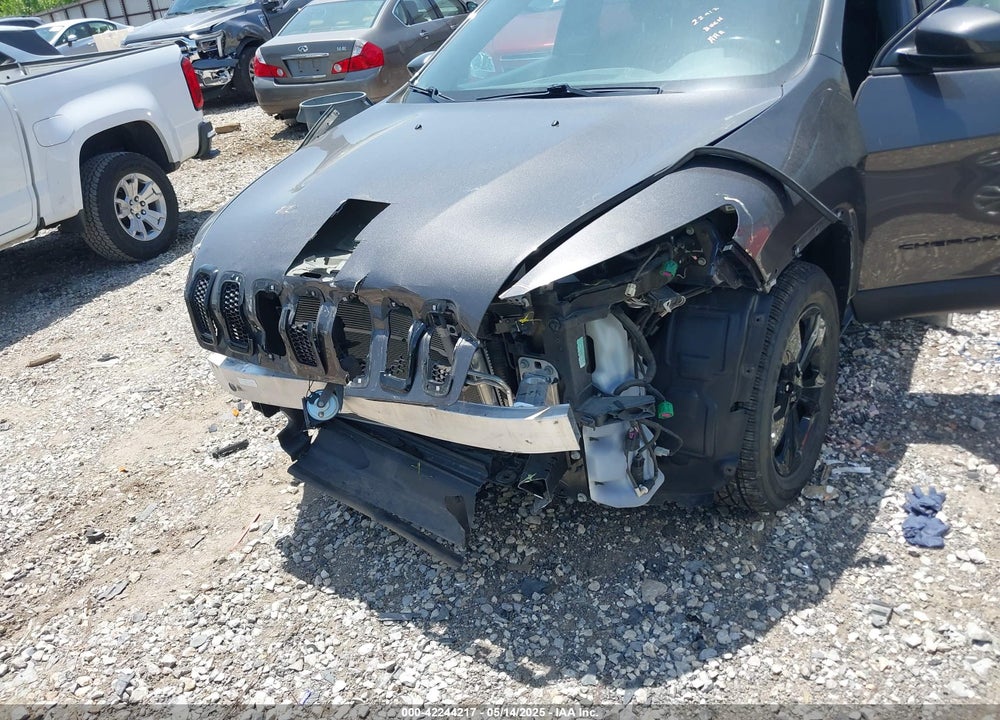 2018 JEEP CHEROKEE LATITUDE 4X4 VIN: 1C4PJMCB8JD568944