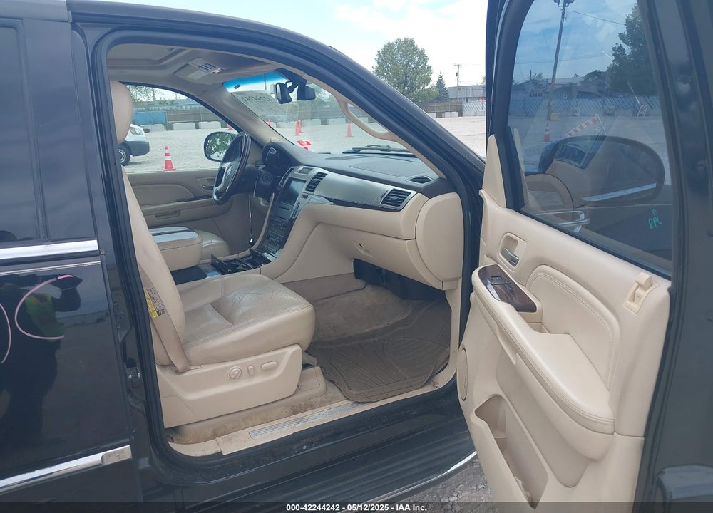 2007 CADILLAC ESCALADE STANDARD VIN: 1GYFK63847R144188
