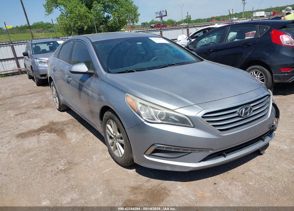 2015 HYUNDAI SONATA SE VIN: 5NPE24AF3FH004923