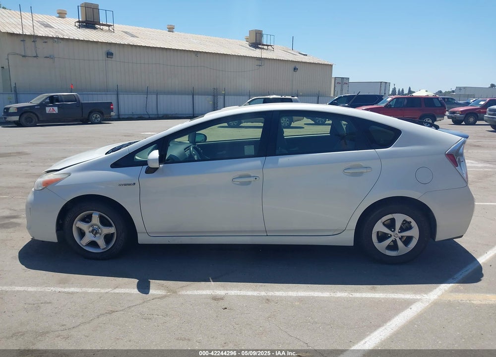 2013 TOYOTA PRIUS VIN: JTDKN3DU6D0352580