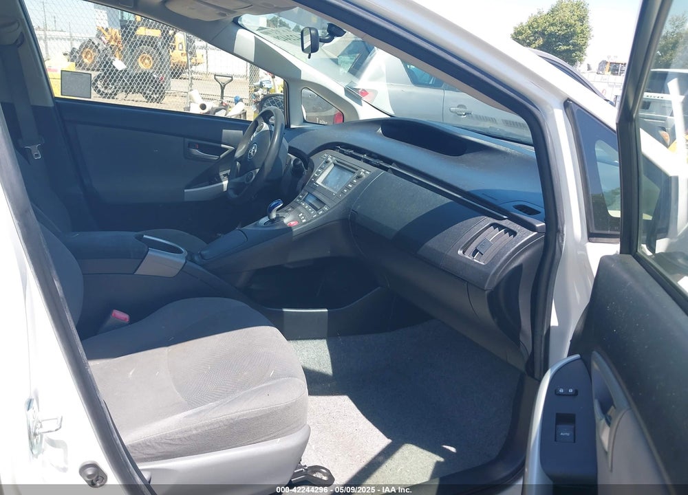 2013 TOYOTA PRIUS VIN: JTDKN3DU6D0352580