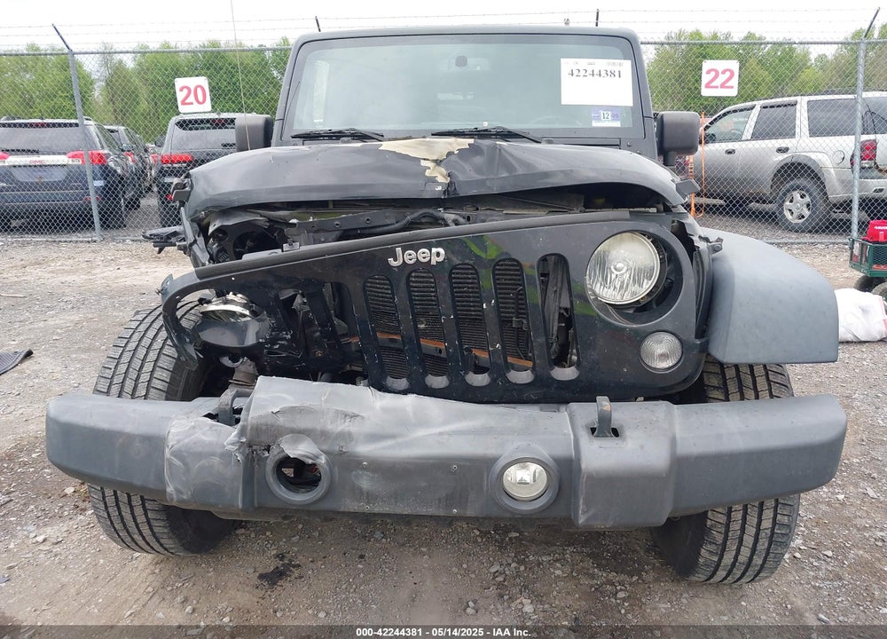 2014 JEEP WRANGLER UNLIMITED SPORT VIN: 1C4HJWDG9EL268853