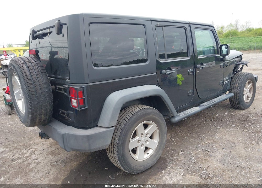 2014 JEEP WRANGLER UNLIMITED SPORT VIN: 1C4HJWDG9EL268853