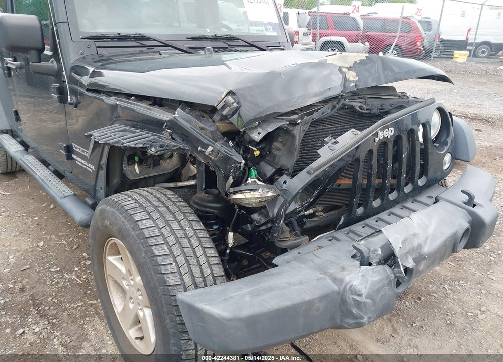 2014 JEEP WRANGLER UNLIMITED SPORT VIN: 1C4HJWDG9EL268853