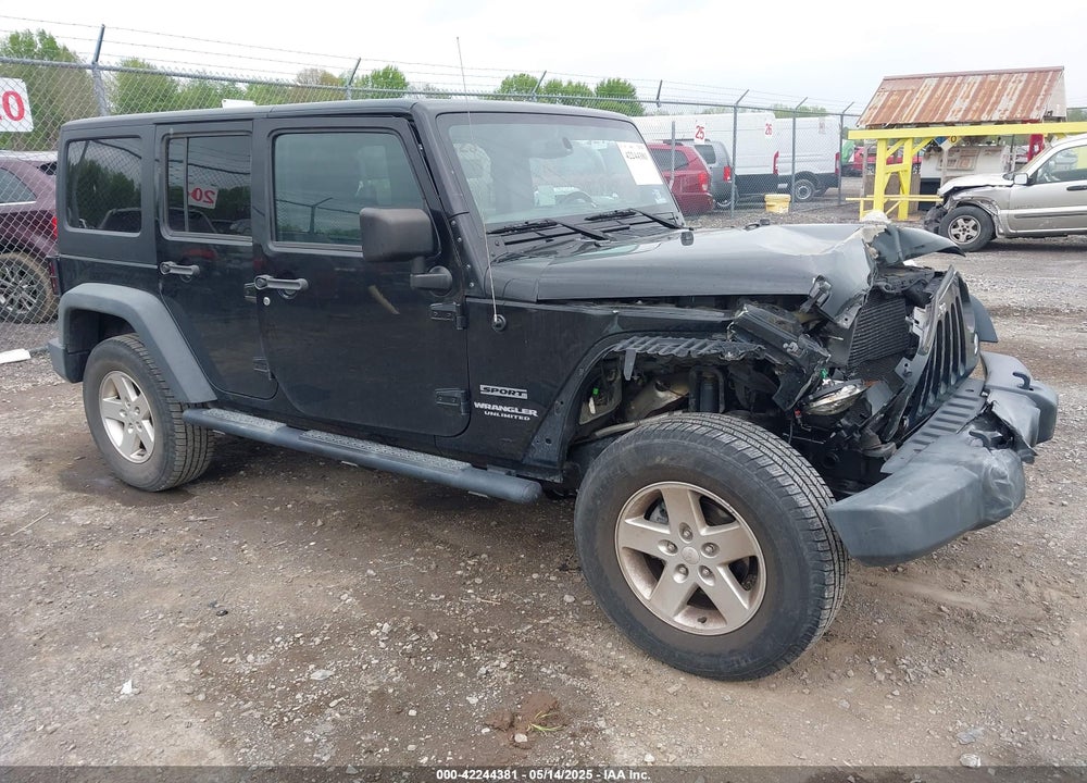 2014 JEEP WRANGLER UNLIMITED SPORT VIN: 1C4HJWDG9EL268853