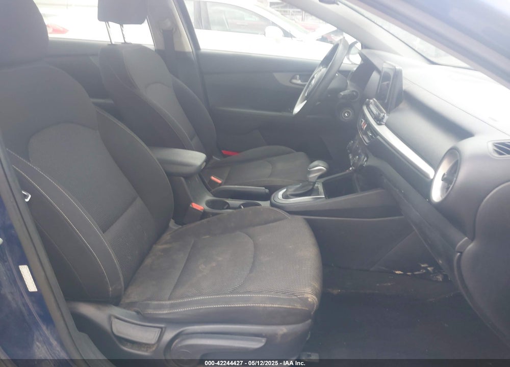 2019 KIA FORTE VIN: 3KPF24AD4KE085464