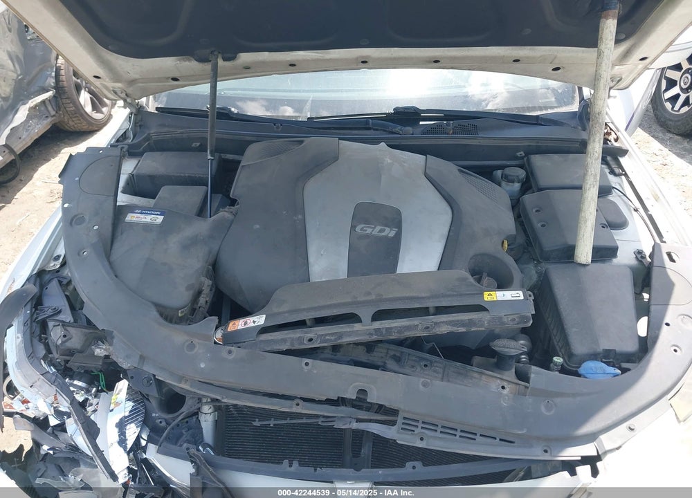 2012 HYUNDAI GENESIS 3.8 VIN: KMHGC4DD2CU203197