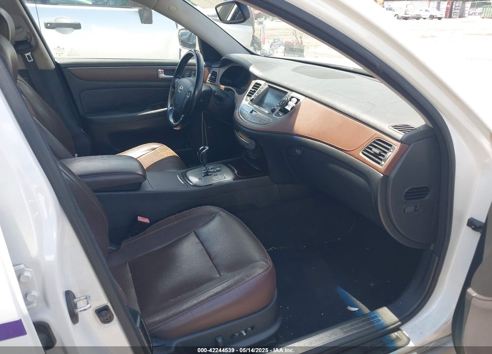 2012 HYUNDAI GENESIS 3.8 VIN: KMHGC4DD2CU203197