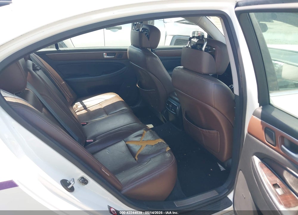 2012 HYUNDAI GENESIS 3.8 VIN: KMHGC4DD2CU203197