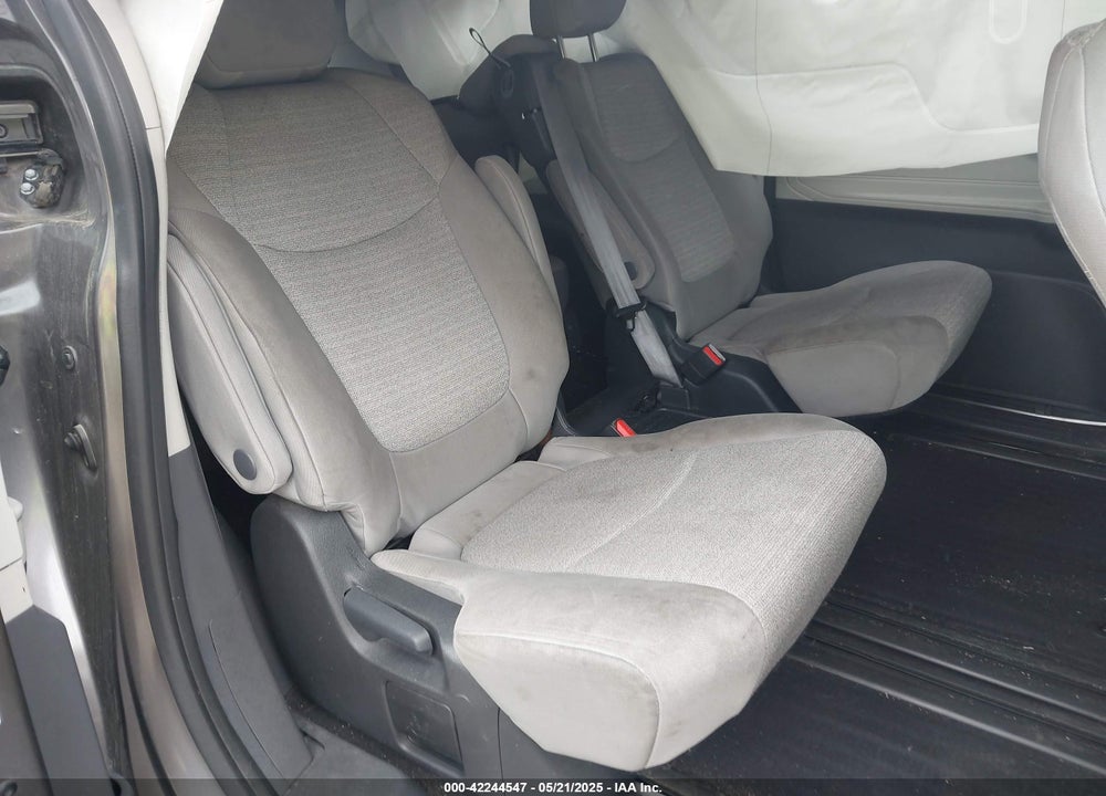 2023 TOYOTA SIENNA LE VIN: 5TDKRKEC6PS157035