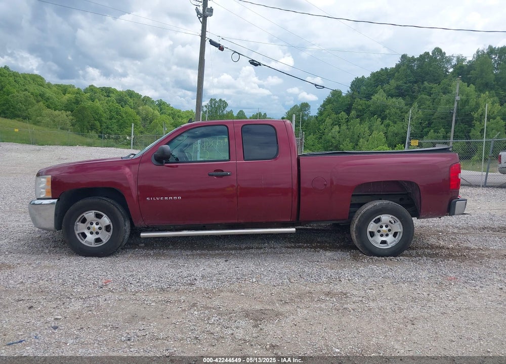 2013 CHEVROLET SILVERADO 1500 LT VIN: 1GCRCSE05DZ280647