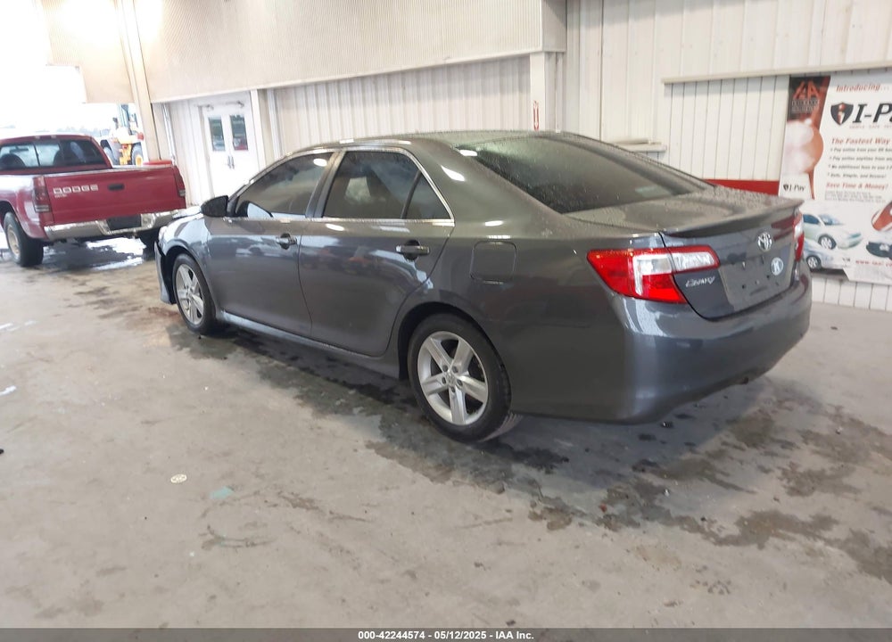 2014 TOYOTA CAMRY SE VIN: 4T1BF1FKXEU852566