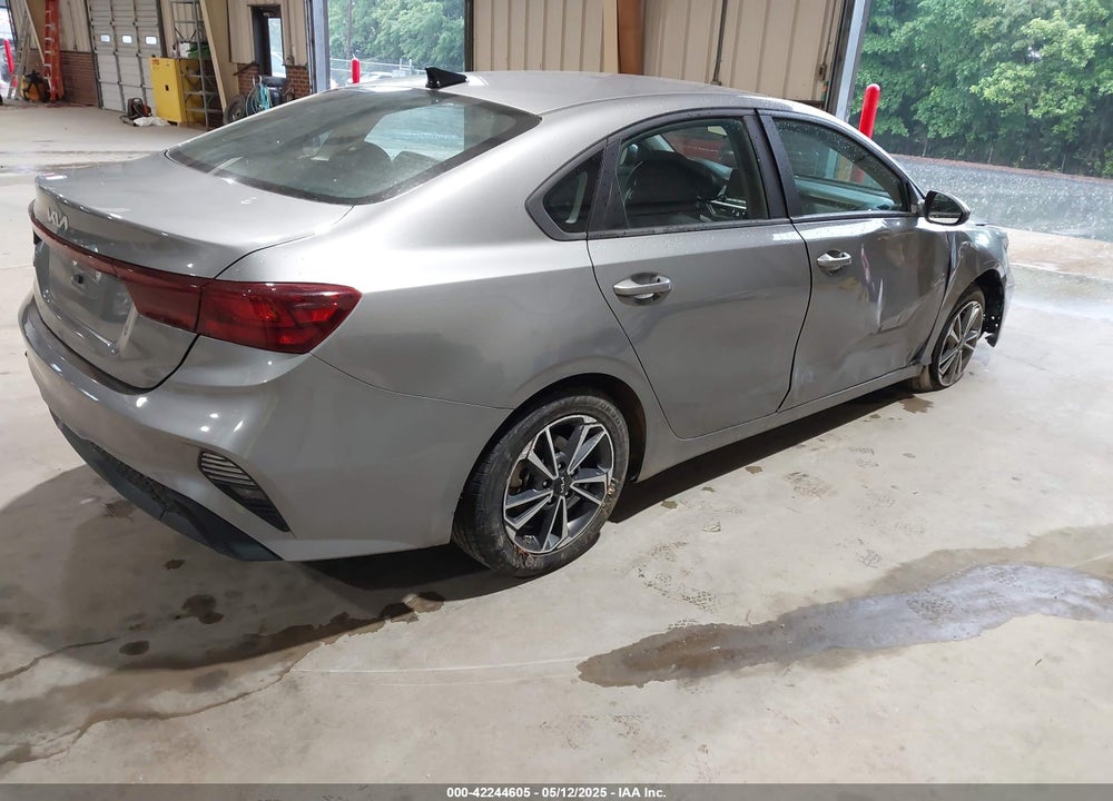 2022 KIA FORTE VIN: 3KPF24AD9NE487937