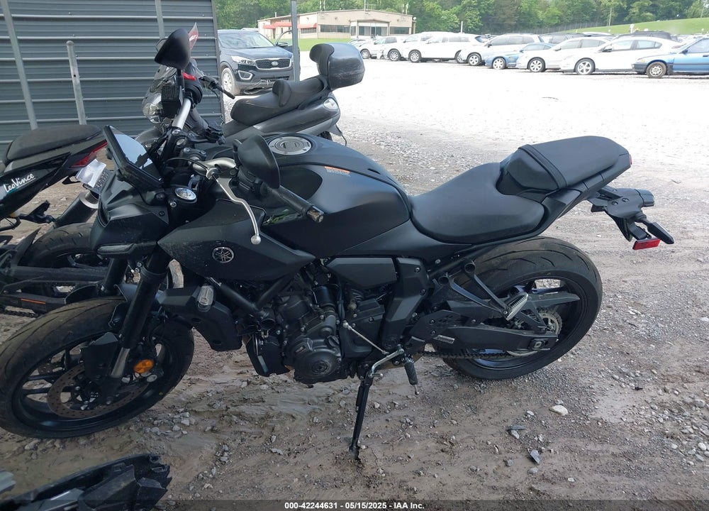 2025 YAMAHA MTN690 VIN: JYARM48E4SA001356