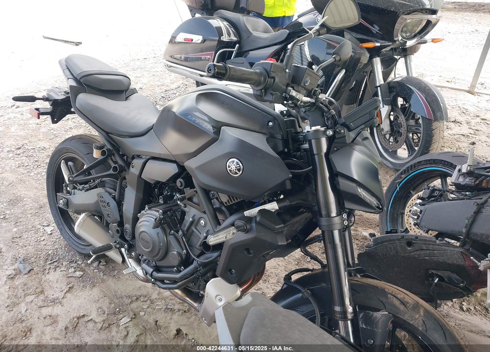 2025 YAMAHA MTN690 VIN: JYARM48E4SA001356