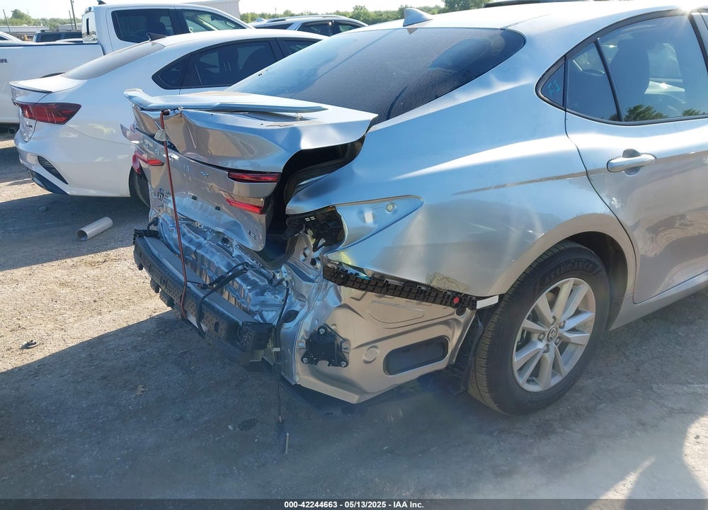 2025 TOYOTA CAMRY LE VIN: 4T1DAACK9SU560009
