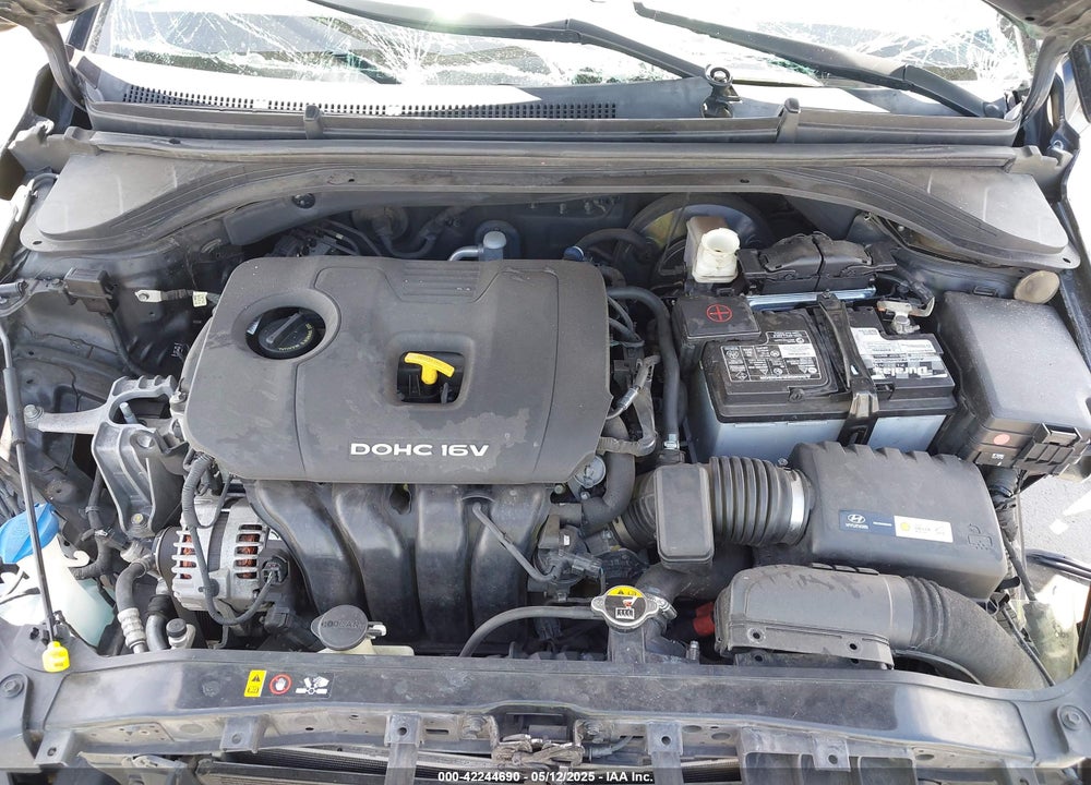2017 HYUNDAI ELANTRA VIN: KMHD84LF6HU160174