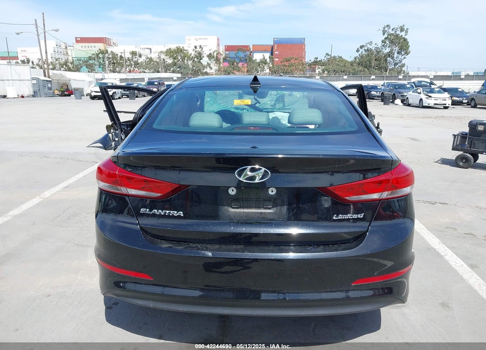 2017 HYUNDAI ELANTRA VIN: KMHD84LF6HU160174