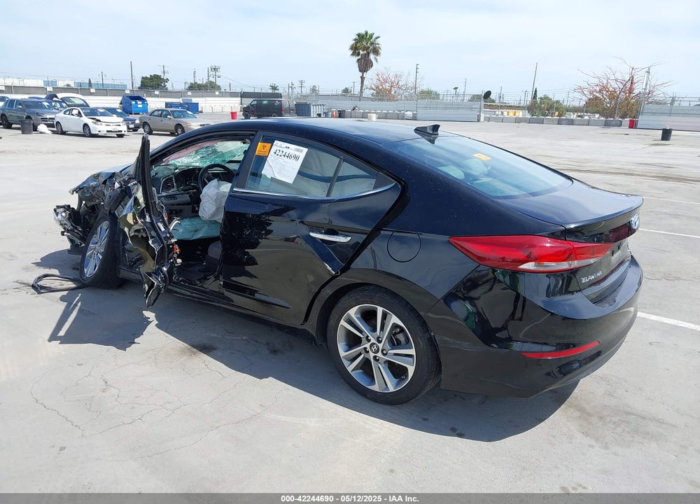 2017 HYUNDAI ELANTRA VIN: KMHD84LF6HU160174
