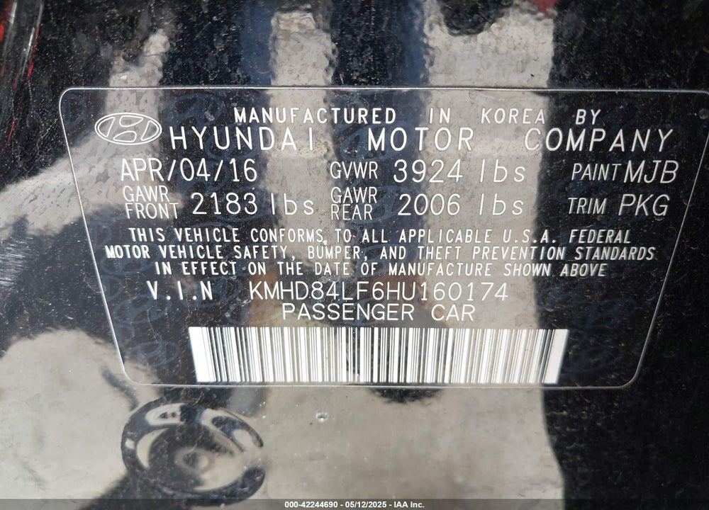 2017 HYUNDAI ELANTRA VIN: KMHD84LF6HU160174