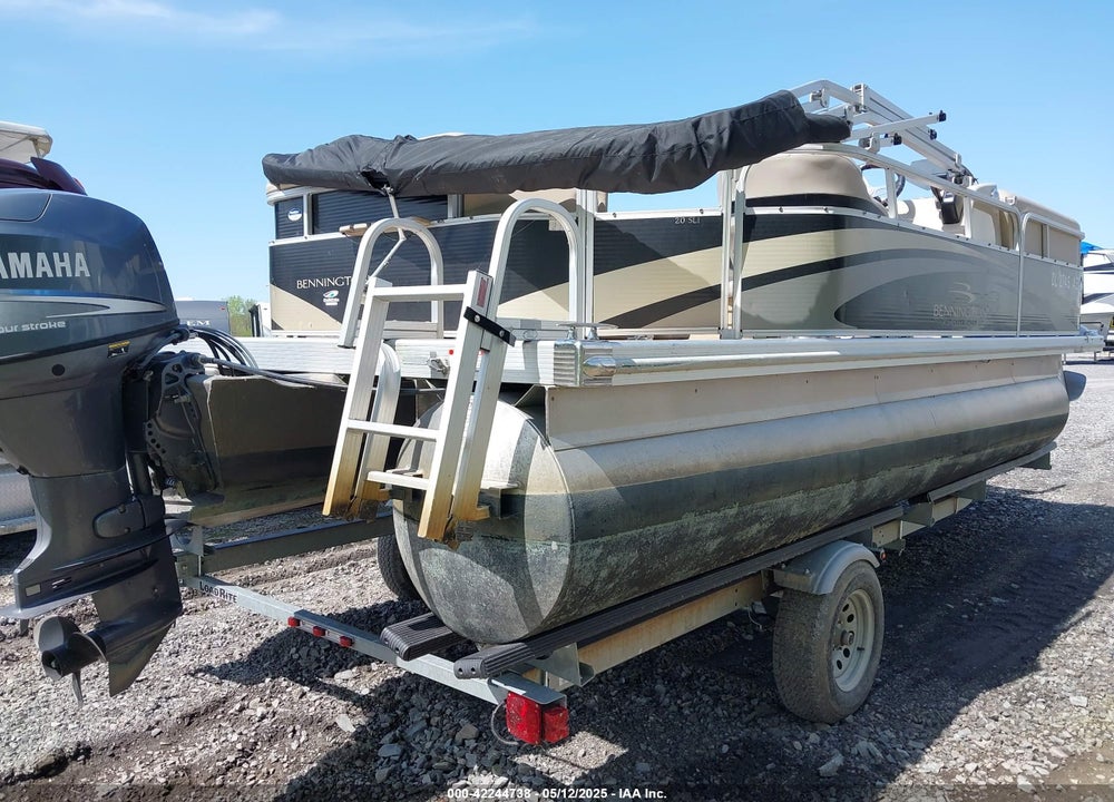 2011 BENNINGTON MARINE 20SL VIN: 5A4JM3T15K2010614