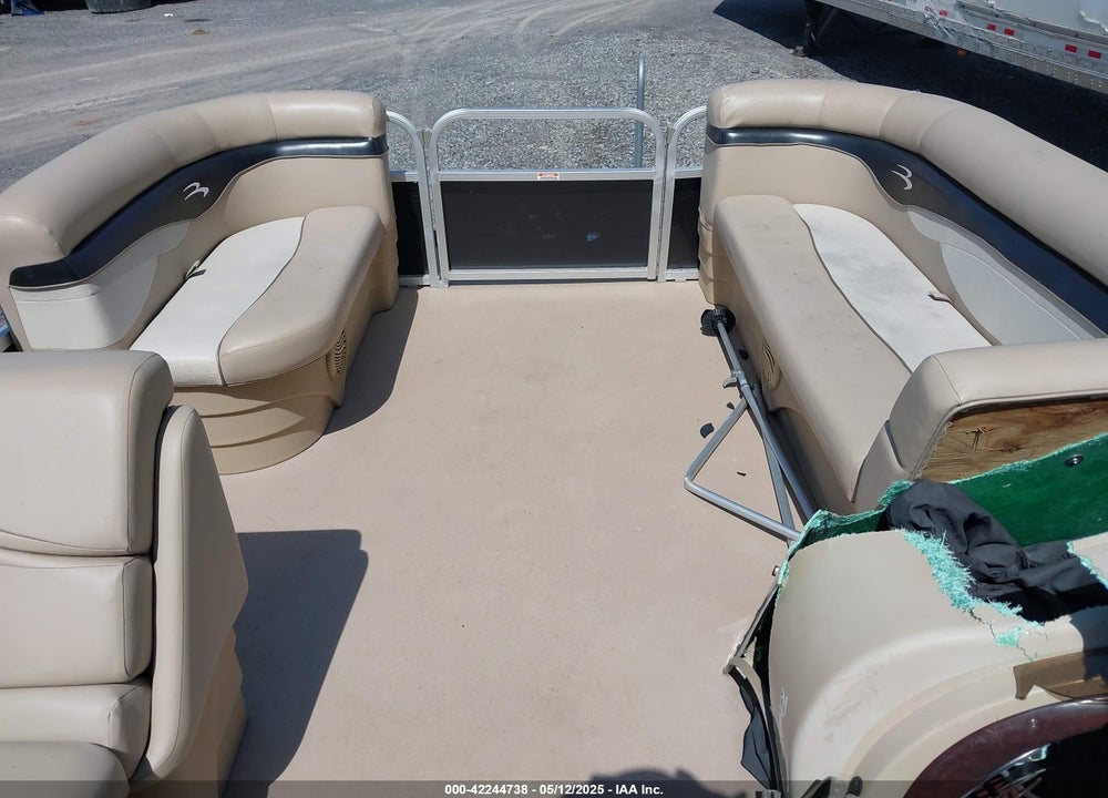 2011 BENNINGTON MARINE 20SL VIN: 5A4JM3T15K2010614