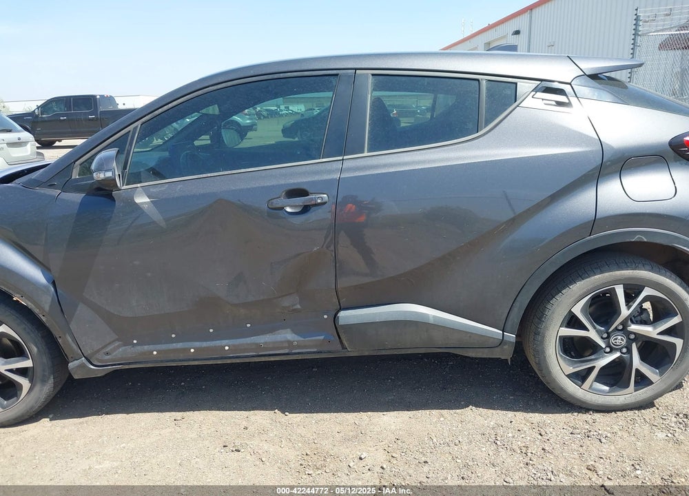 2021 TOYOTA C-HR XLE VIN: NMTKHMBX3MR123683