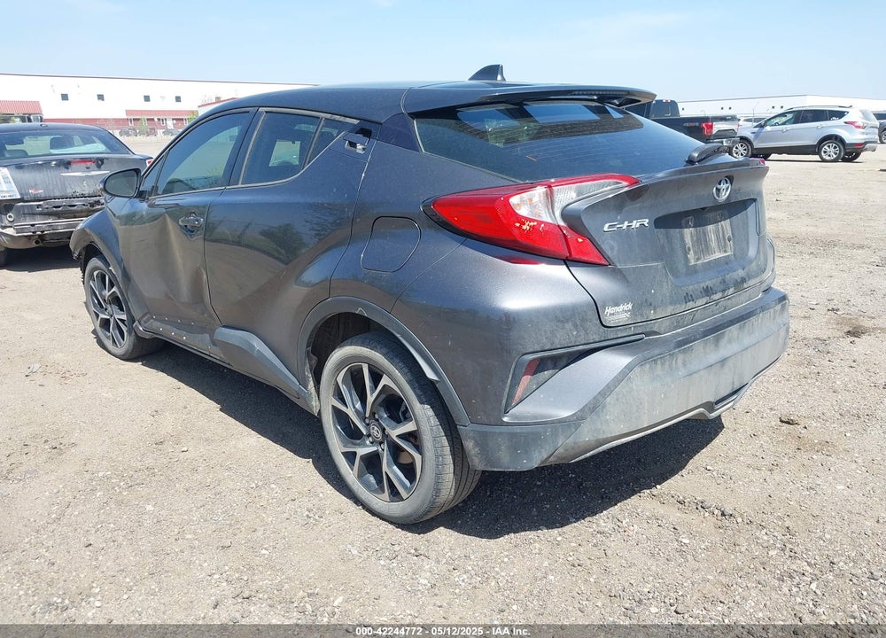2021 TOYOTA C-HR XLE VIN: NMTKHMBX3MR123683