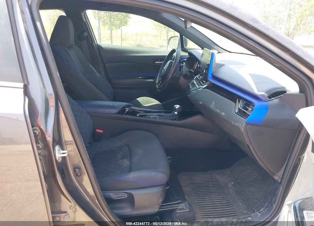 2021 TOYOTA C-HR XLE VIN: NMTKHMBX3MR123683