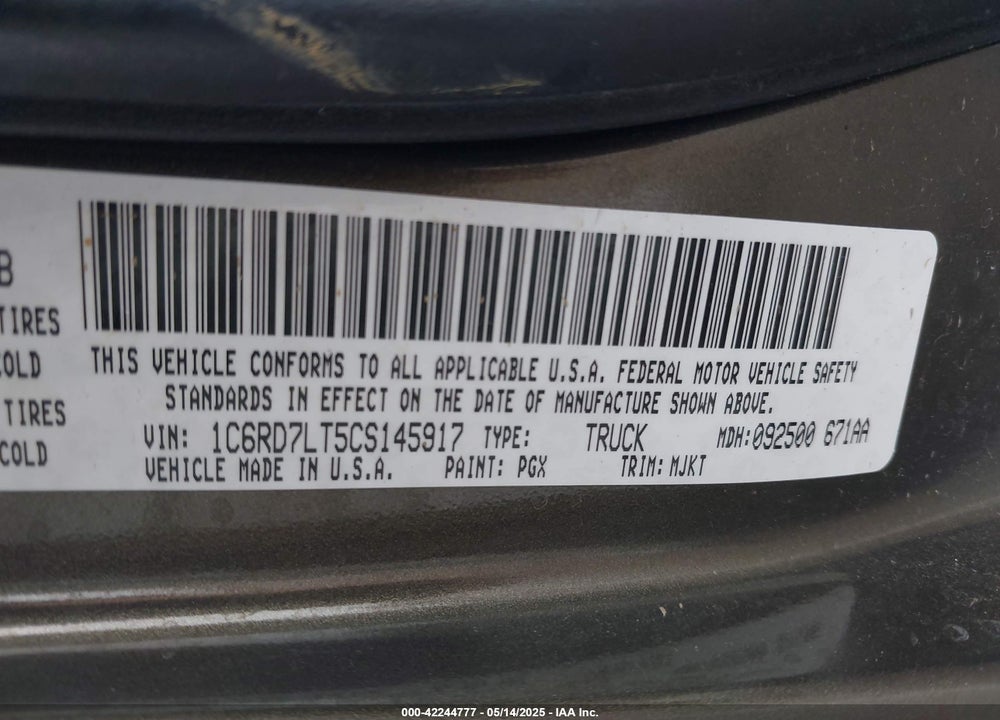 2012 RAM 1500 VIN: 1C6RD7LT5CS145917