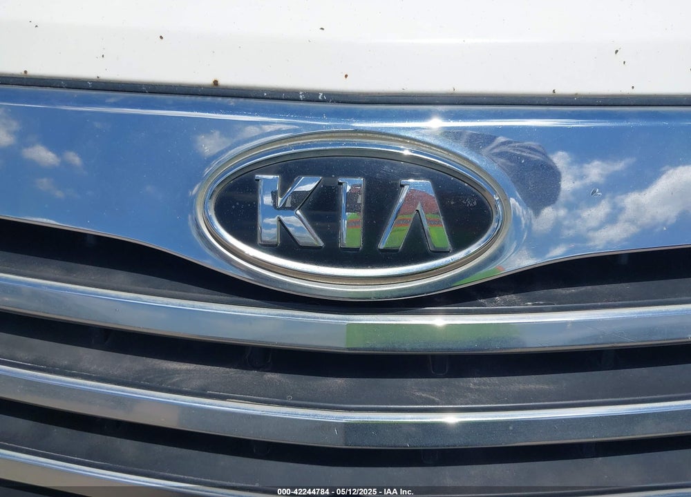 2009 KIA BORREGO EX V6 VIN: KNDJJ741295031117