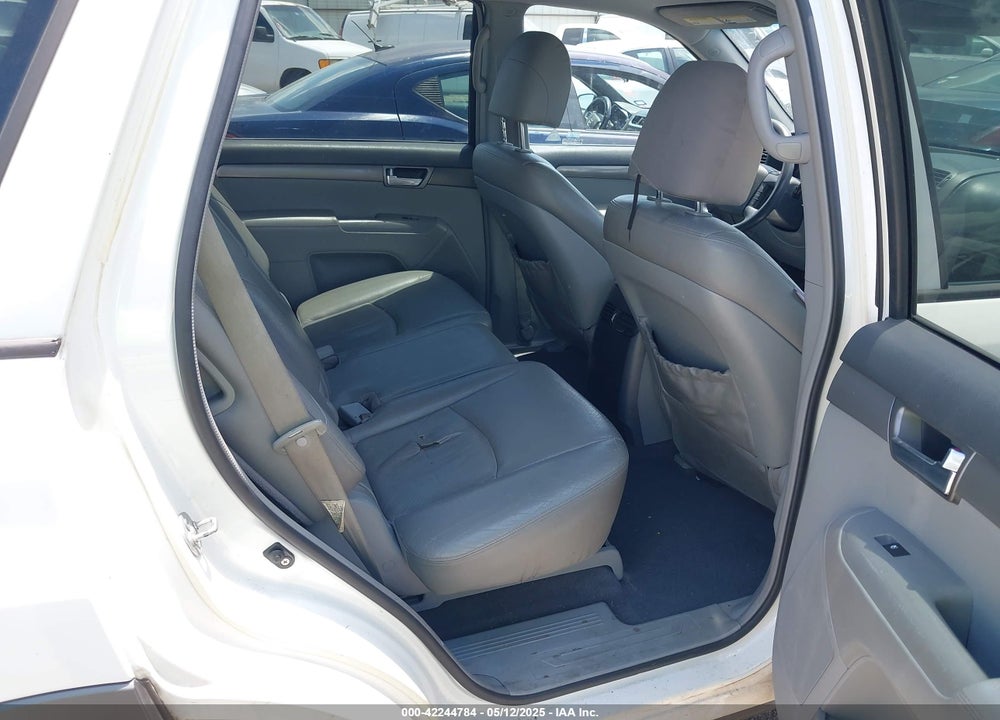 2009 KIA BORREGO EX V6 VIN: KNDJJ741295031117