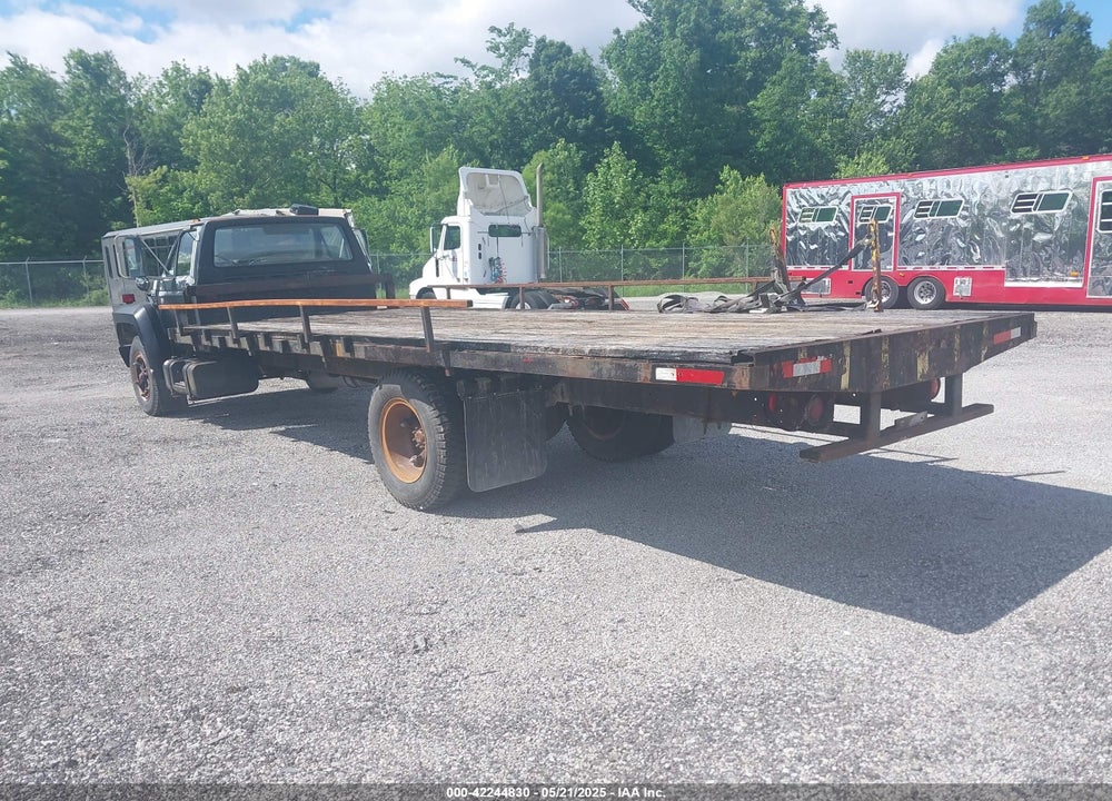 1994 FORD F600 F VIN: 1FDNK64C1RVA04528