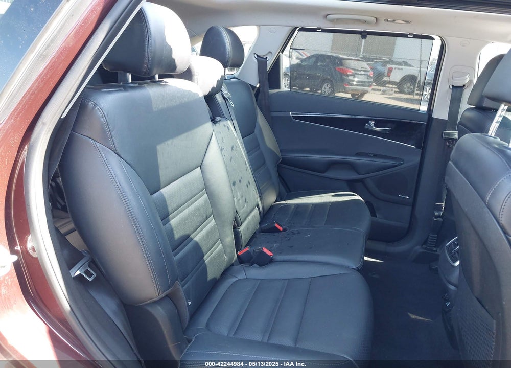 2019 KIA SORENTO VIN: 5XYPH4A52KG509349