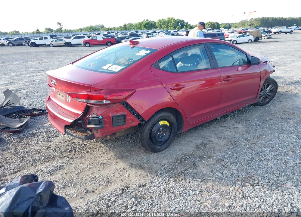 2017 HYUNDAI ELANTRA VIN: 5NPD84LFXHH022863