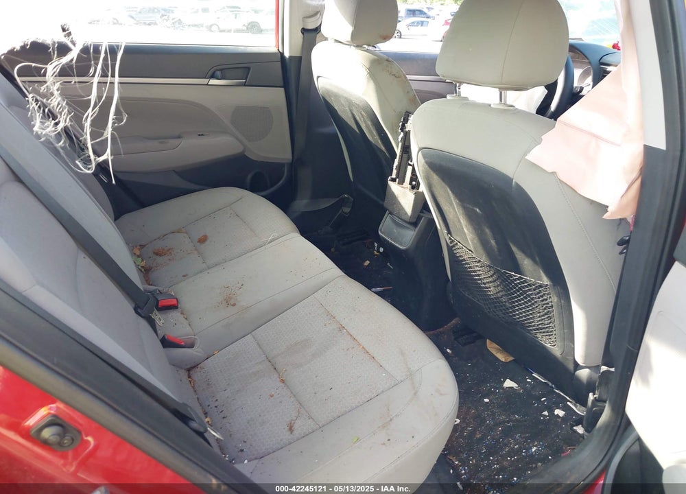 2017 HYUNDAI ELANTRA VIN: 5NPD84LFXHH022863