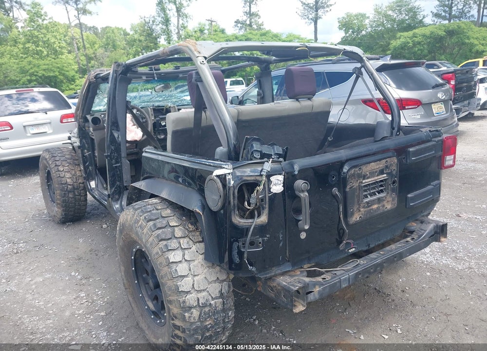 2008 JEEP WRANGLER UNLIMITED SAHARA VIN: 1J4GA59138L501621