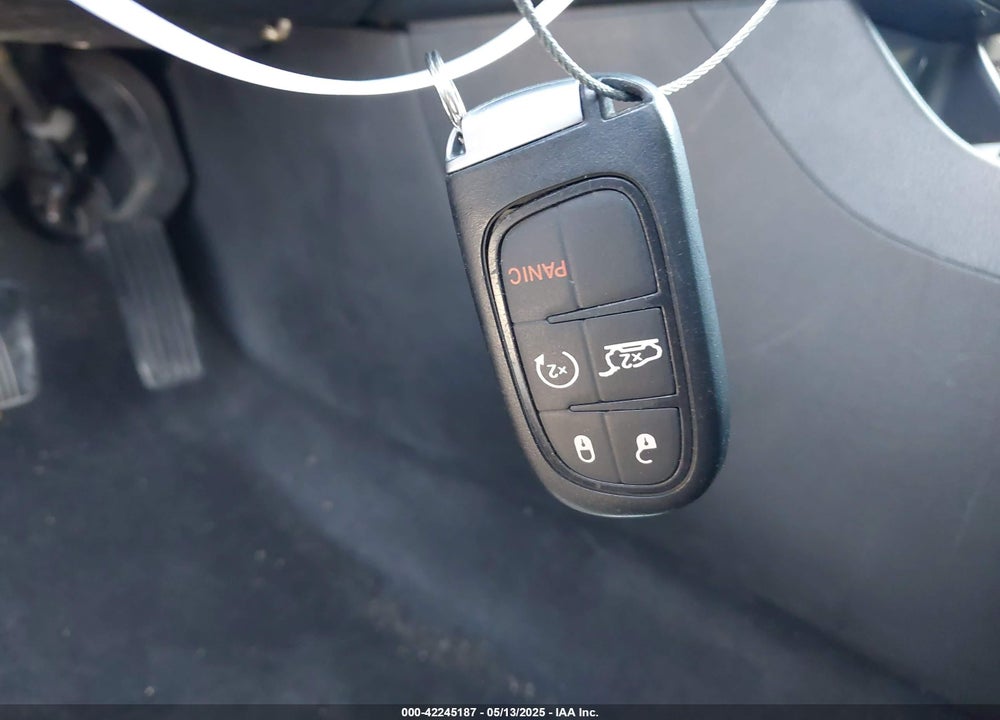 2019 JEEP CHEROKEE LIMITED FWD VIN: 1C4PJLDB5KD469816