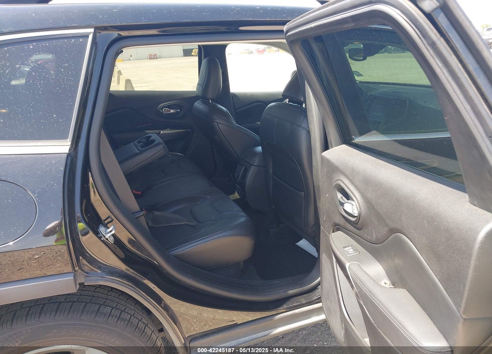 2019 JEEP CHEROKEE LIMITED FWD VIN: 1C4PJLDB5KD469816