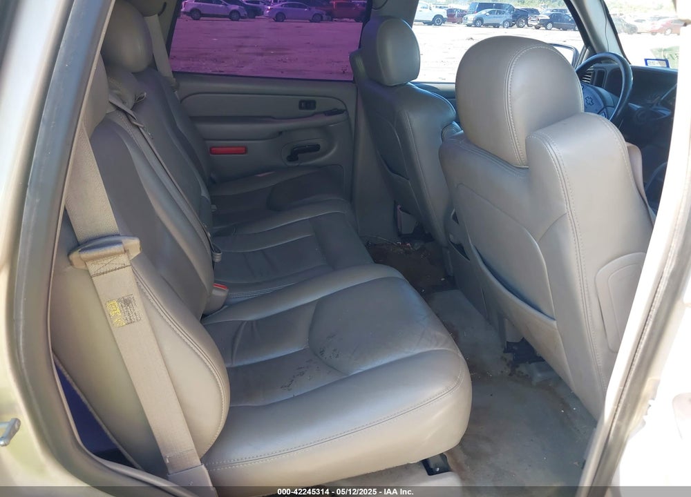2004 CHEVROLET TAHOE LT VIN: 1GNEC13Z54R268368