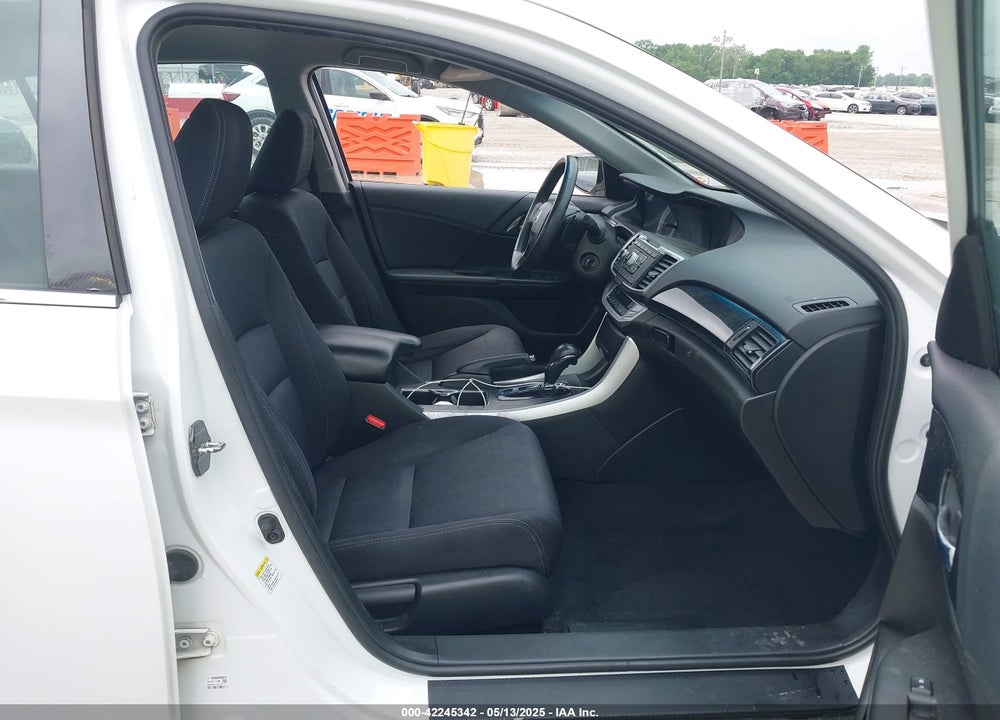 2015 HONDA ACCORD VIN: 1HGCR2F5XFA176513
