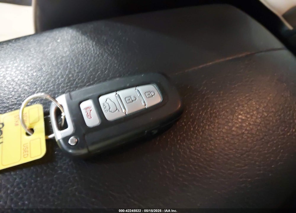 2011 KIA SORENTO VIN: 5XYKU3A11BG018557