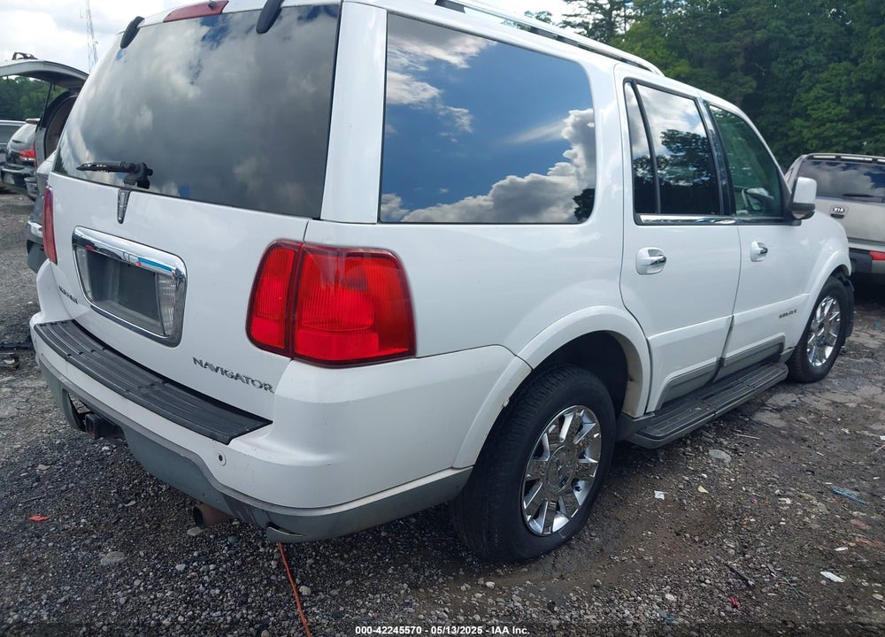 2004 LINCOLN NAVIGATOR VIN: 5LMFU27R24LJ31247