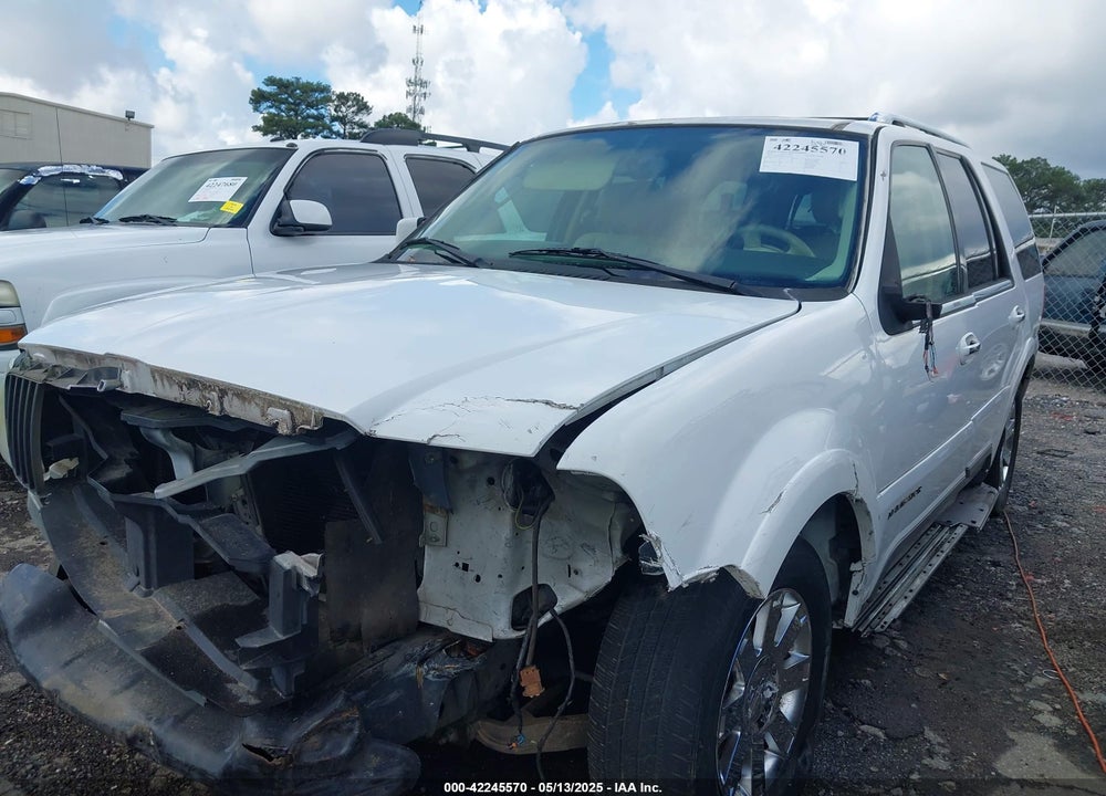 2004 LINCOLN NAVIGATOR VIN: 5LMFU27R24LJ31247