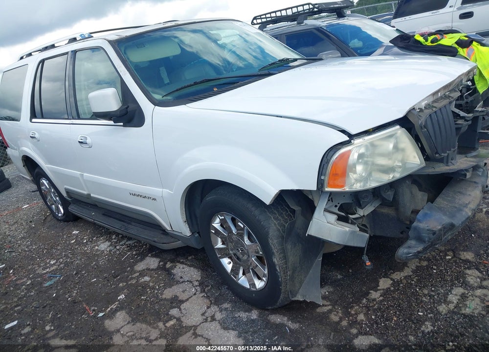 2004 LINCOLN NAVIGATOR VIN: 5LMFU27R24LJ31247