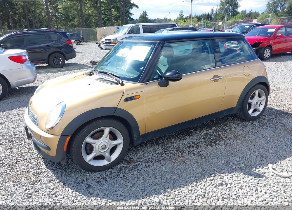 2003 MINI COOPER VIN: WMWRC334X3TJ50440