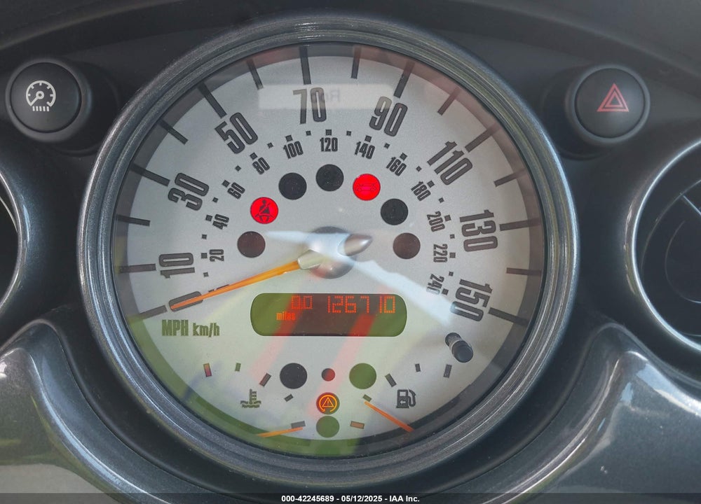 2003 MINI COOPER VIN: WMWRC334X3TJ50440