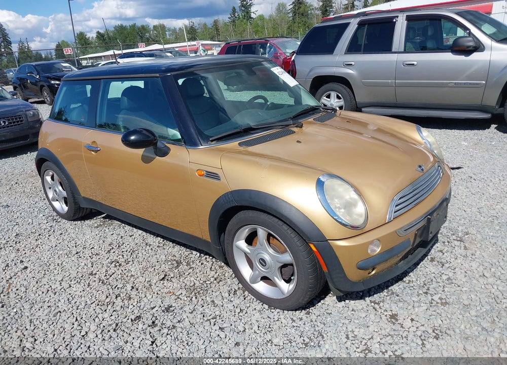 2003 MINI COOPER VIN: WMWRC334X3TJ50440