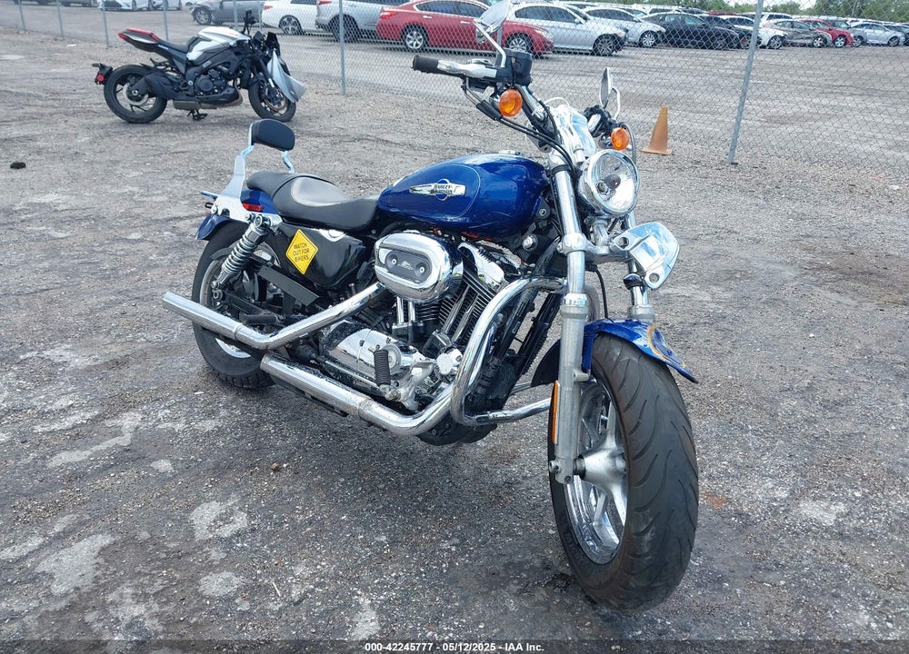 2015 HARLEY-DAVIDSON XL1200 C VIN: 1HD1CT314FC403874